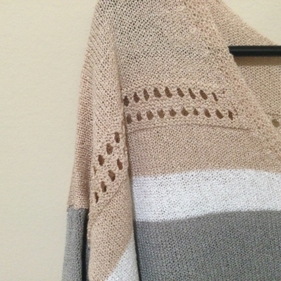 Beautiful knit top Multicolor stripe. Size XL - Picture 2 of 2